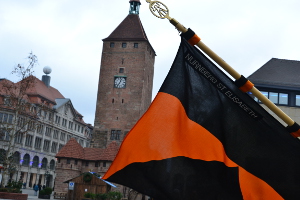 Banner Kolpingsfamilie vor dem Weissen Turm in Nürnberg