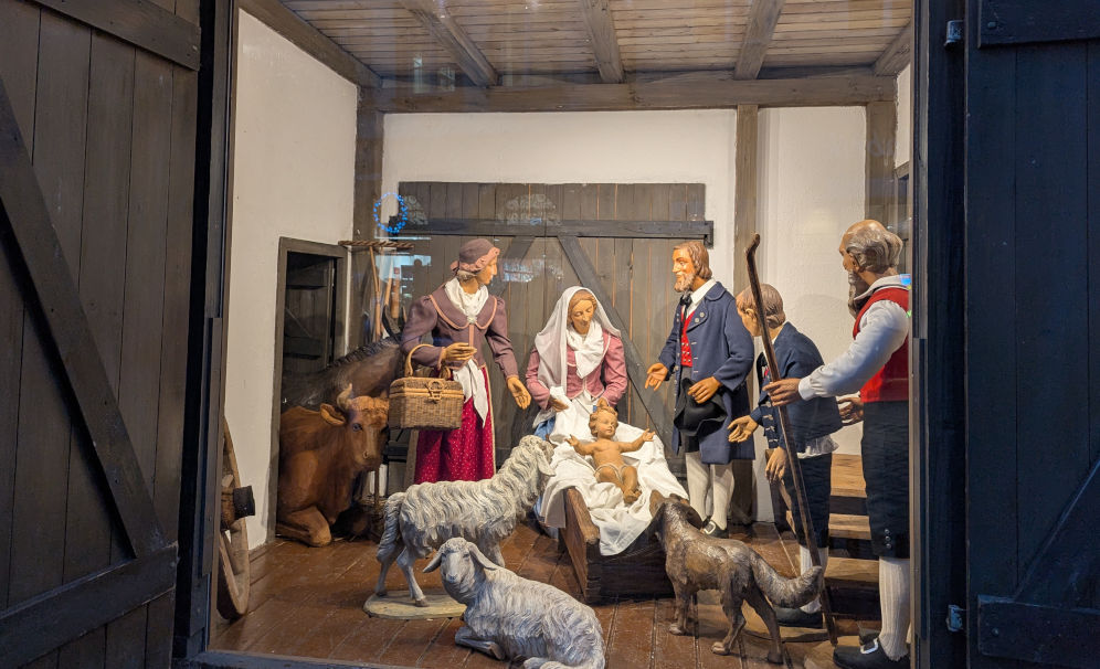 Bild: Kripe auf weihnachtmarkt Bamberg (C) Kolpingsfamilie Nürnberg / St.Elisabeth